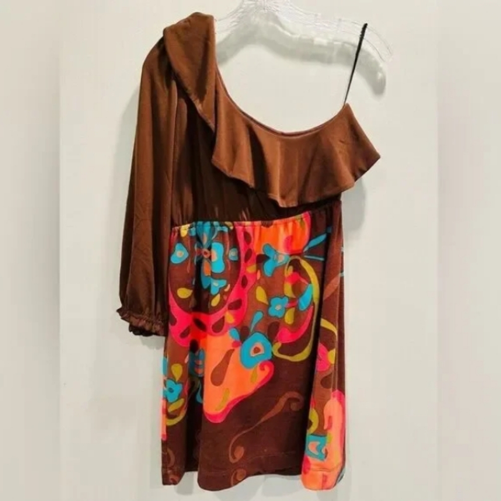 One shoulder mini skirt